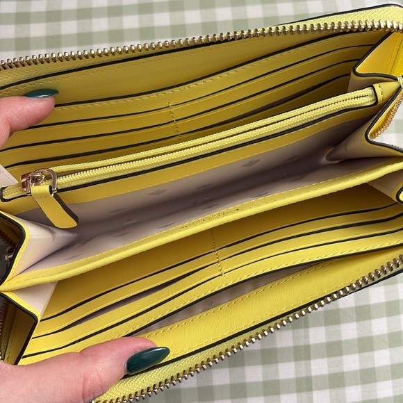 Kate spade wallet/clutch - Picture 3 of 3